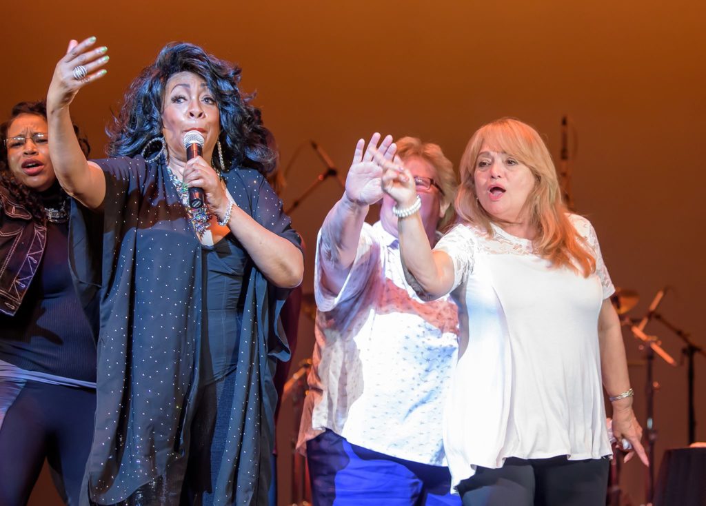 32927713 1403557533078699 2318587031879417856 o